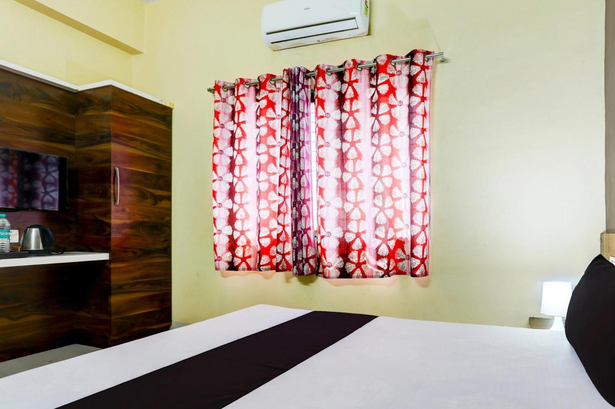 Hotel O Patil Residency Lodging Shahada ภายนอก รูปภาพ